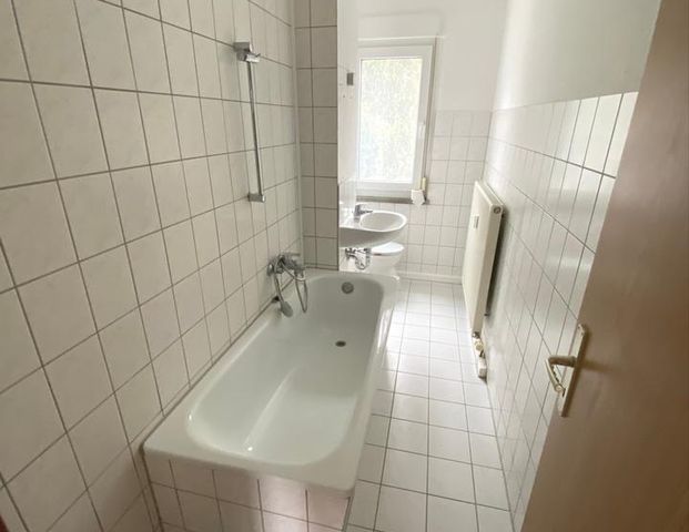 Schöne 3-Raum-Wohnung mit Balkon und herrlichem Blick über Elsterberg - Photo 1