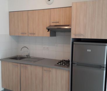 location Appartement T3 DE 65.08m² À BRUGUIERES - Photo 2