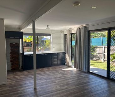 Family Home - Photo 2