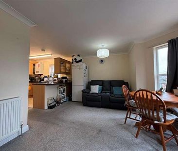 Bellevue Road, Cowes, PO31 - Photo 2