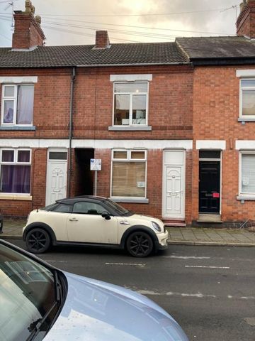 18a Station Street - 4 Double bedrooms & 2 bathrooms Loughborough - Photo 2