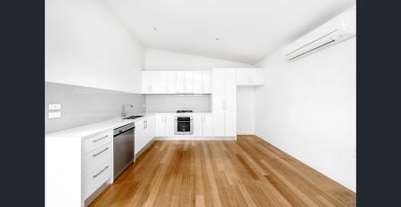 Modern Two Bedroom Townhouse - Photo 5