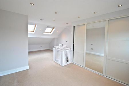 3 bedroom end of terrace house to rent - Photo 5