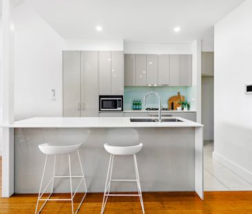 Spacious 4 Bedroom Townhouse - Photo 6