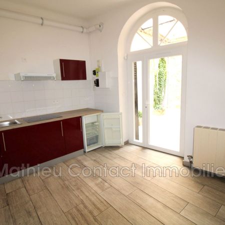 Ecusson, Location appartement 1 pièce 28 m² - Photo 3