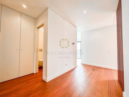 4 room luxury Flat for rent in Matosinhos, Distrito do Porto - Photo 4