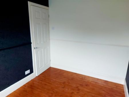 2 Bedroom House - Semi-Detached - Photo 5