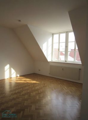 ZENTRAL GELEGENE DACHGESCHOSSMIETE - Photo 1