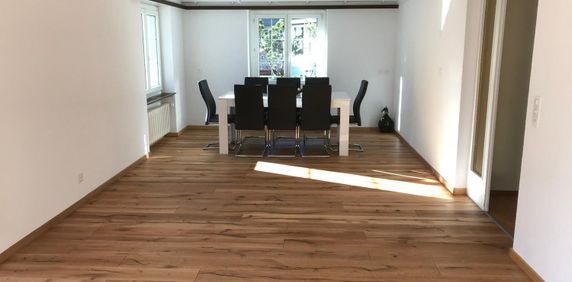 Grosszügige 4.5-Zimmer-Wohnung mit Bergblick und Sonnenterrasse - zentral und naturnah in Sevelen - Foto 2