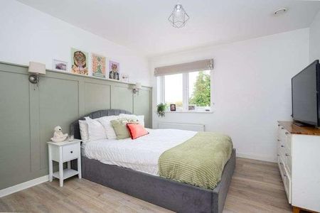 Mayfield Road, Walton-on-thames, KT12 - Photo 2