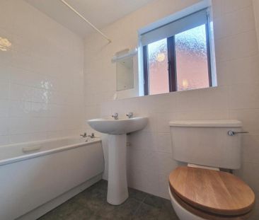 2 bedroom house to rent - Photo 3
