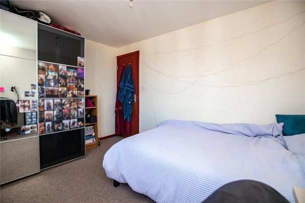 6 bedroom house to rent - Photo 1