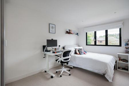 5 bedroom detached house to rent - Photo 4