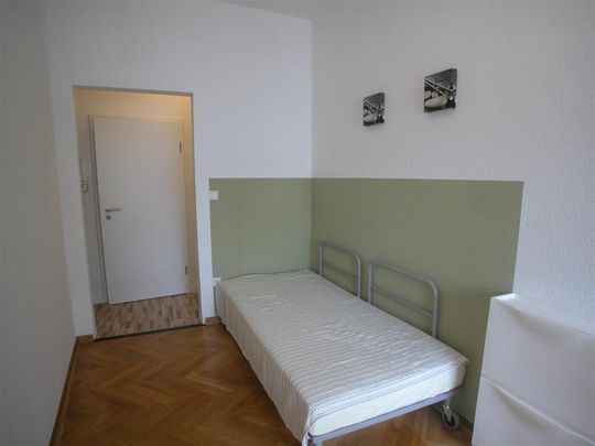 FLATmix.de / Komplett möbliertes Zimmer mit eigener Küche in PB-Mitte - Photo 1