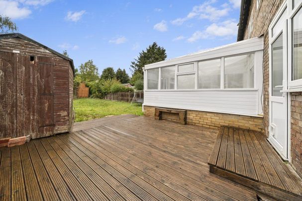 3 bedroom semi-detached house to rent - Photo 1