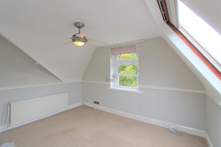 3 bedroom apartment to rent - Photo 4