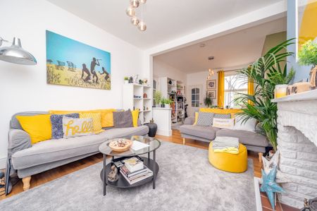 2 bedroom terraced house - Photo 3