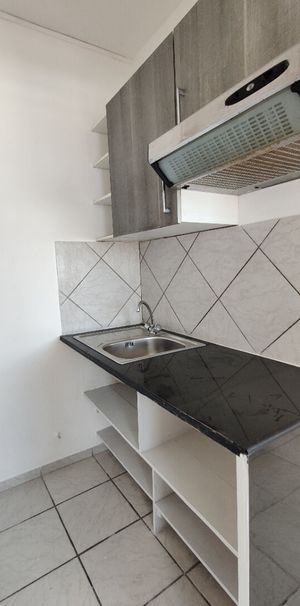 Location appartement 1 pièce, 16.65m², Fort-de-France - Photo 1