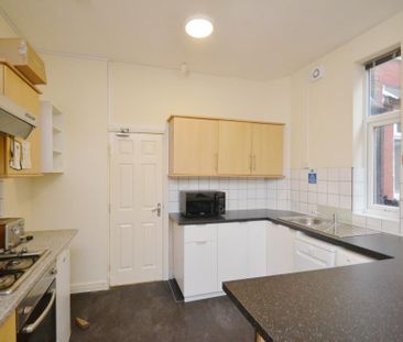 6 bedroom terraced house to rent - Photo 6