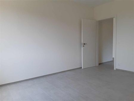 Mendrisio, PRIMA LOCAZIONE 3,5 locali completamente ristrutturato - Photo 4