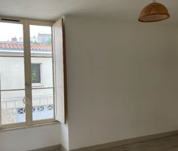 Location appartement 3 pièces, 72.00m², Fontenay-le-Comte - Photo 1