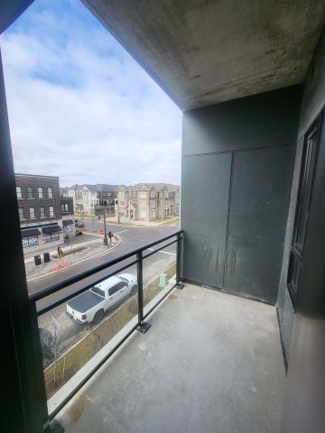 For Lease - 3285 Carding Mill Trail Unit# 305, Oakville, Ontario - Photo 5