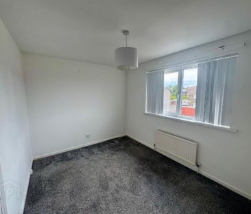 18 Hillmount Gardens, Larne, BT40 1TF - Photo 4