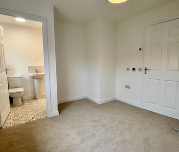 3 bedroom terraced house to rent - Photo 4