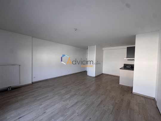 Appartement à louer ST JEAN DE LA RUELLE - Photo 1