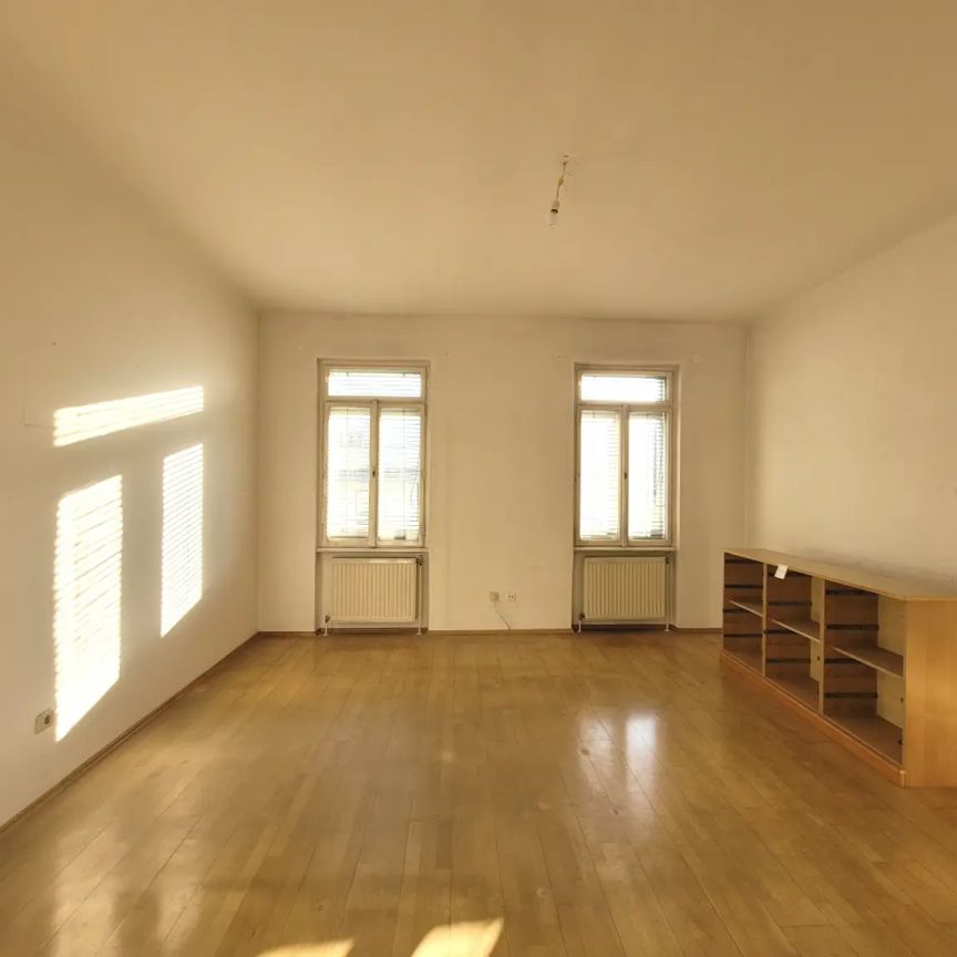GUT GESCHNITTENE 3-ZIMMERWOHNUNG - IDEAL FÜR EINE WG! - Foto 1