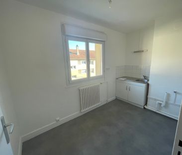 Location - Appartement T2 - 40 m² - Pont-de-Roide-Vermondans - Photo 5