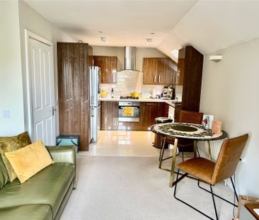 Maple Road, Surbiton, KT6 flat to rent - Photo 2