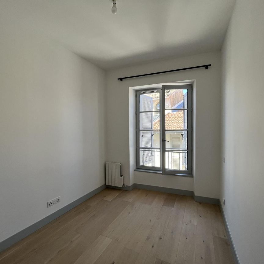 location Appartement F3 DE 63.8m² À AVIGNON - Photo 1