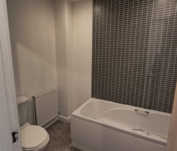 2 bed Terraced in Albert Court, Shipton Street , York, YO30 7EH - Photo 3