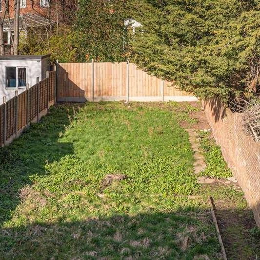 Colindeep Lane, Colindale, NW9 - Photo 1