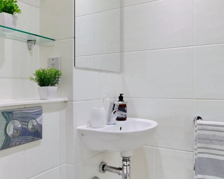 Premium Plus Ensuite - Photo 3