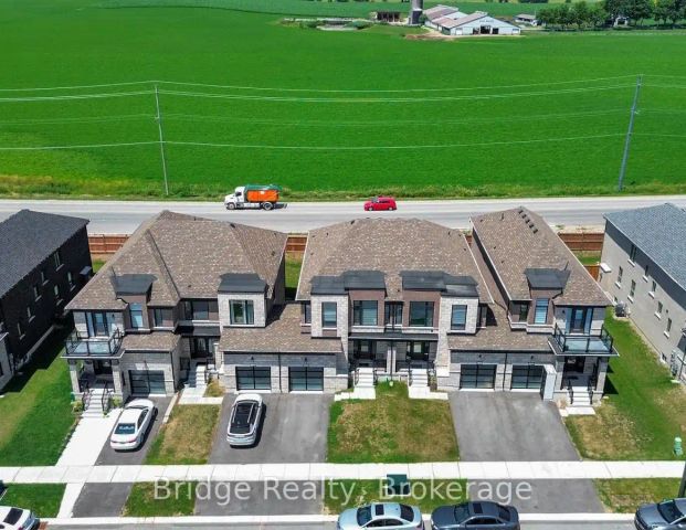 892 SOBESKI AVENUE — 4 Bedroom - Photo 1
