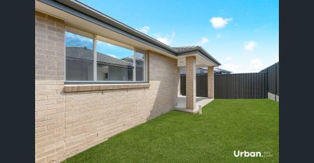Spacious Family Home in Leppington - Photo 5