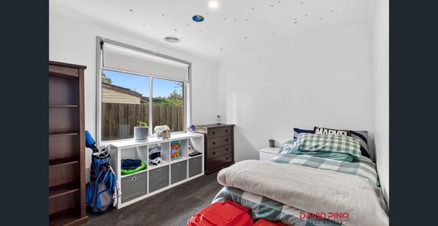 Comfortable Family Living in a Convenient Sunbury Location - Photo 1