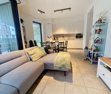 INSTAPKLAAR APPARTEMENT MET STAANPLAATS IN CENTRUM TIELT - Photo 2