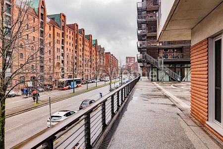 Großzügige möblierte Wohnung mit Balkon, Ausblick aufs Wasser und Parkplatz in Hamburg-HafenCity - Foto 5