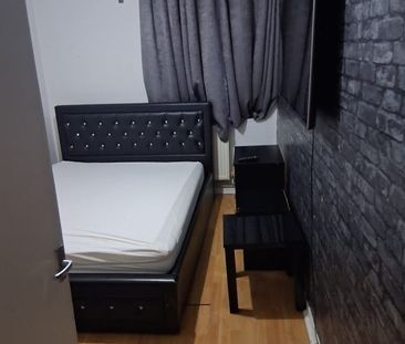 Room in a Shared House, Milborne House, E9 - Photo 4