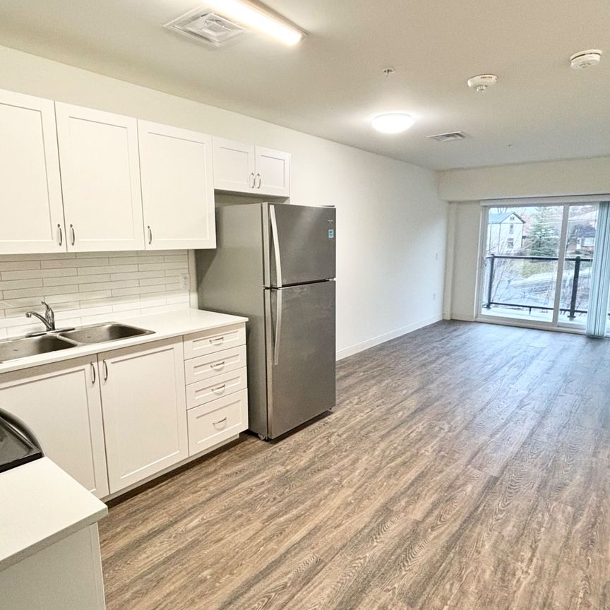 For Lease - 135 Station Street Unit# 507, Belleville, Ontario - Photo 1