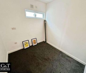 Flat, Church Street, Brierley Hill, DY5 - Photo 5