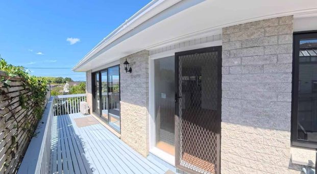 Sunny Central Beauty! - Photo 1