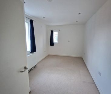 1 Bed Flat, Armfield House, N11 - Photo 4