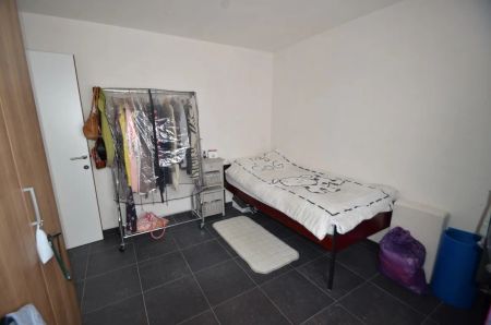 Appartement met 2 slaapkamers & autostandplaats - Photo 3