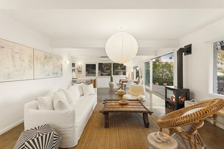 Coastal Luxury with Reserve Views - Photo 2