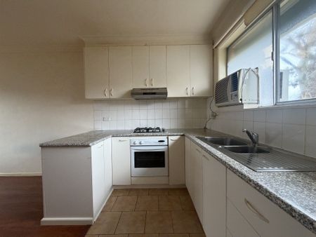 Spacious One-Bedroom Unit - Water Included - Photo 3