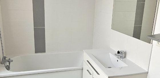 À louer ? Appartement T3 de 83 m² ? Secteur Gare, proche centre-ville Idéalement situé à pro... - Photo 2